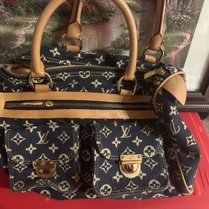 Vintage Louis Vuitton used.  Pictures show wear.  Very cute bag.